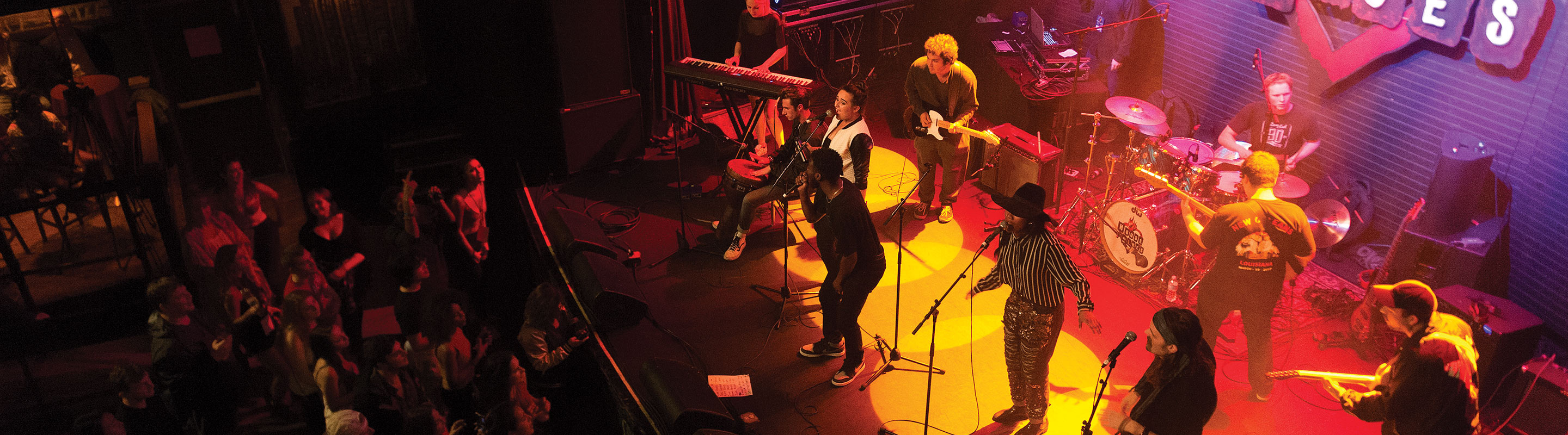 Students singing at the House of Blues