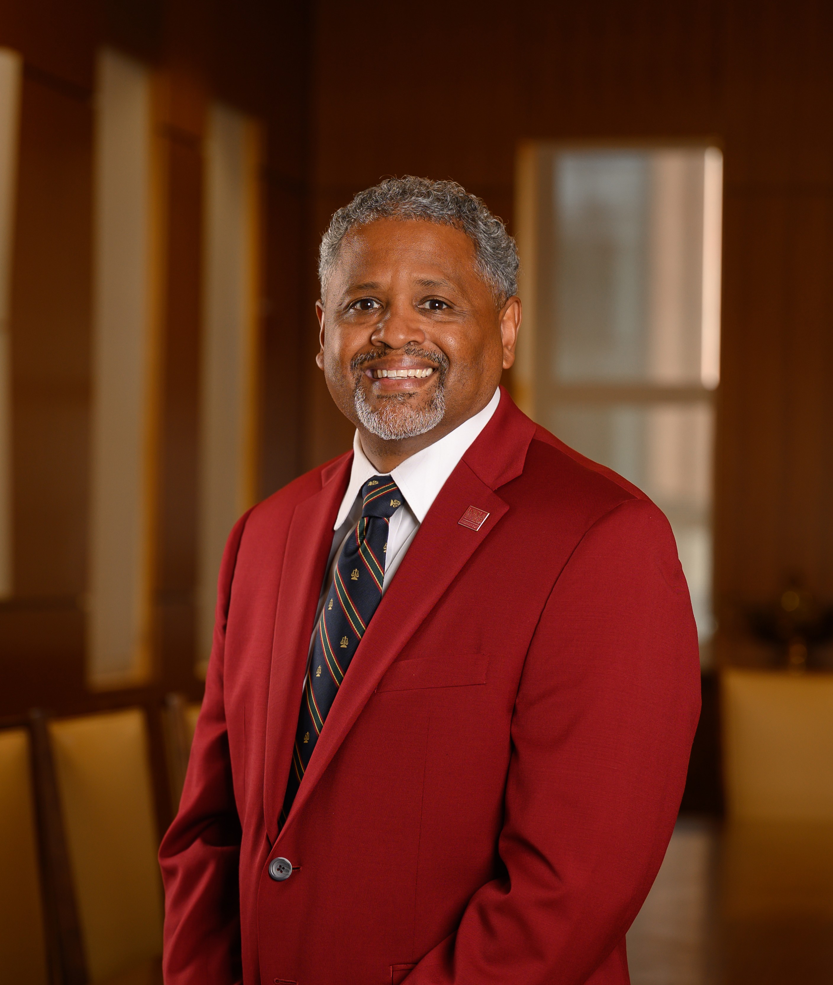 Alex Bellow headshot