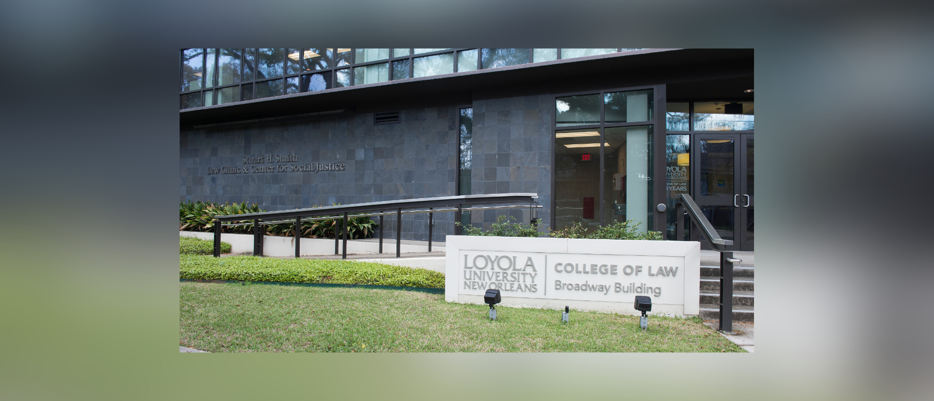 An exterior shot of Loyola University New Orleans College of Law's Stuart H. Smith Law Clinic